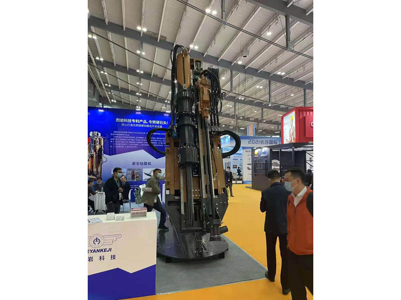 超硬巖靜態(tài)開采設備